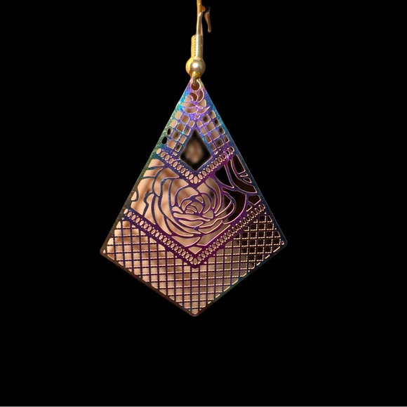 Filigree Rose Design Wire Hook Earring in Gold Tone - Picture 2 of 5